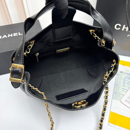 Quilted Chain Shoulder Bag