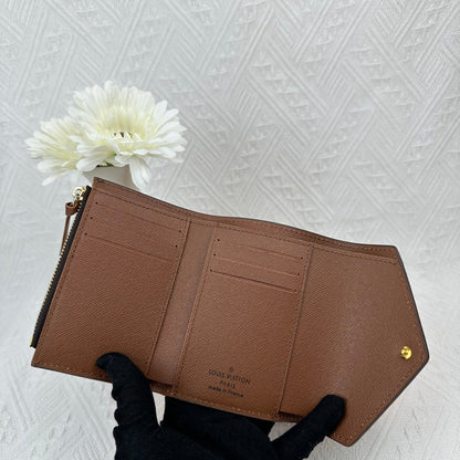 Victorine Wallet