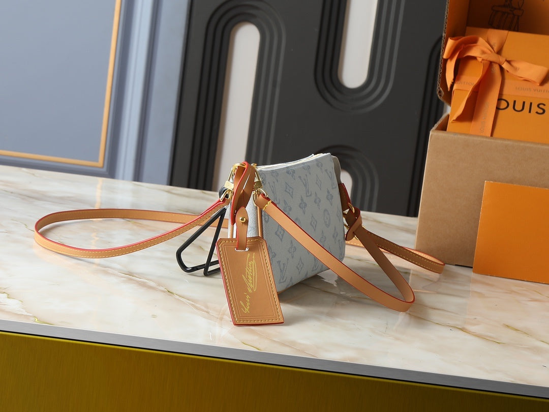 Monogram CarryAll Pochette