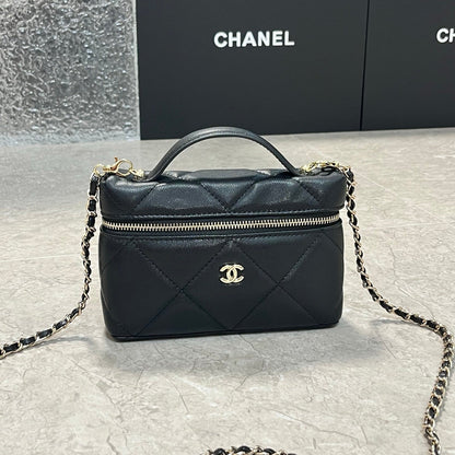 Caviar Quilted Top Handle Slim Vanity With Chain