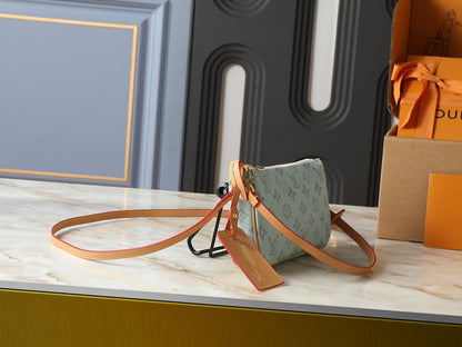 Monogram CarryAll Pochette