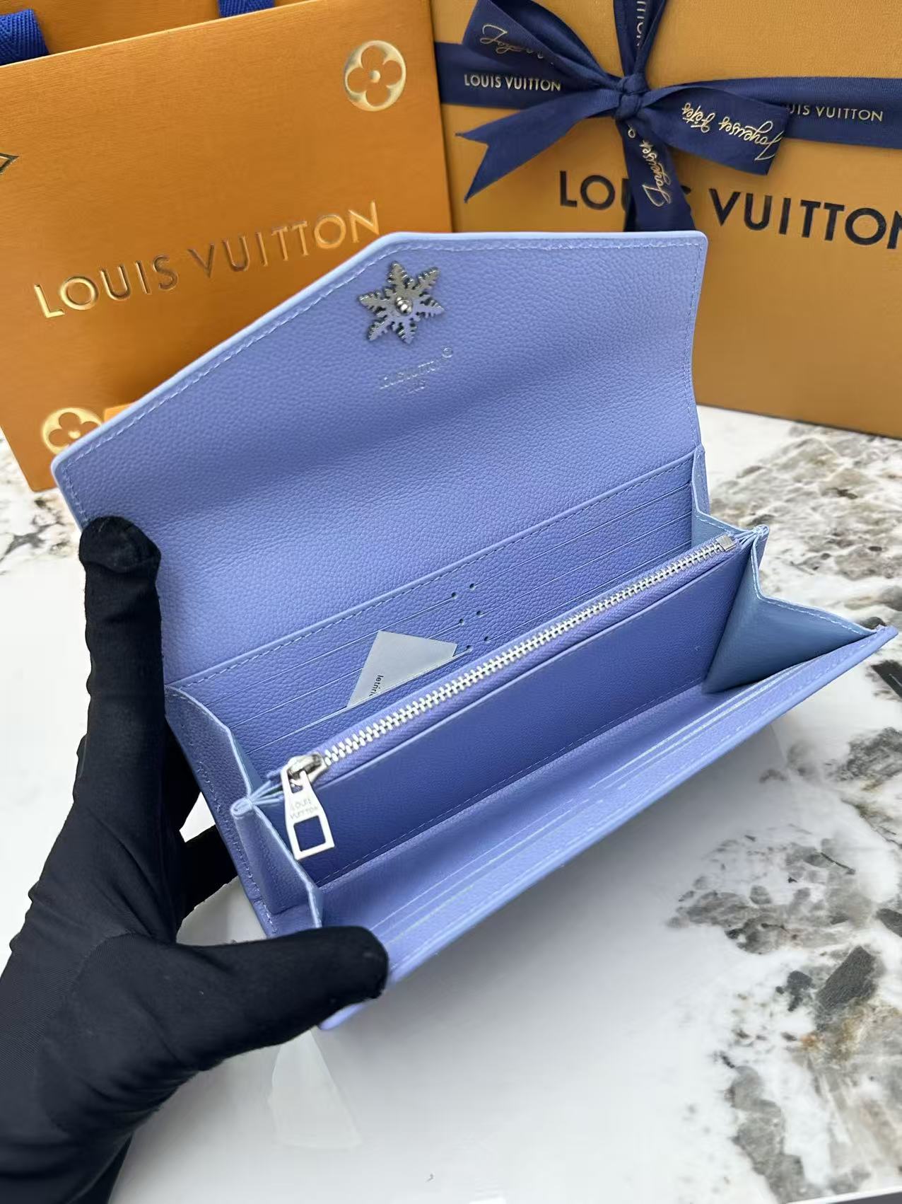 Embossed Envelope Long Wallet