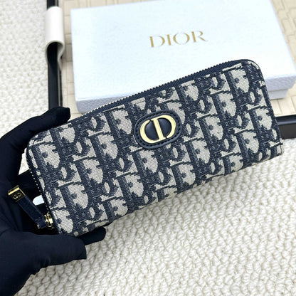 Special Modern Wallet