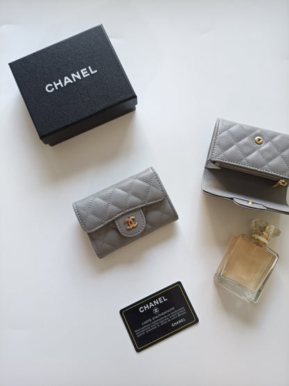 Classic Flap Card Holder