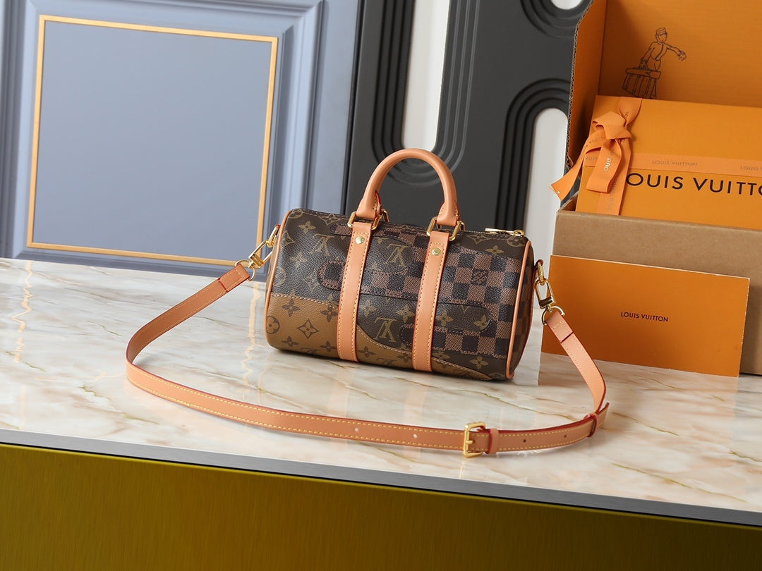 Keepall Bandoulière 25 Monogram Handbag
