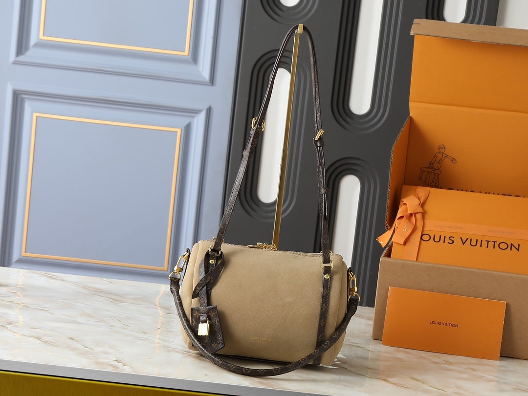 Express MM Fashion Leather Handbag
