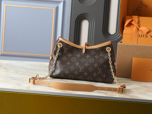 Chain Strap Shoulder Bag