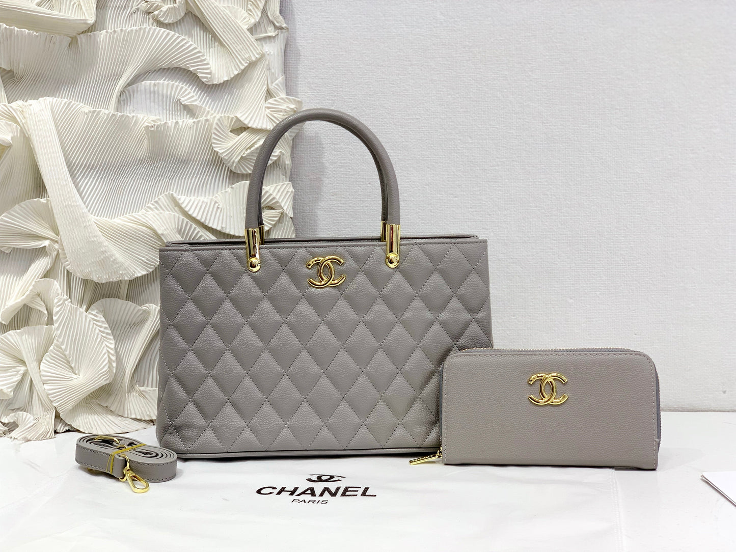 Timeless Shopping Tote Bag & Wallet
