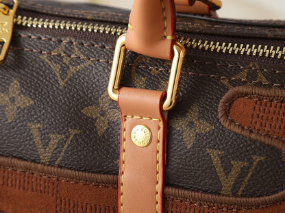 Keepall Bandoulière 25 Monogram Handbag