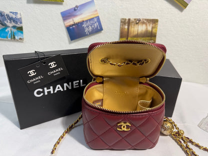 Mini Quilted Crossbody Chain Bag