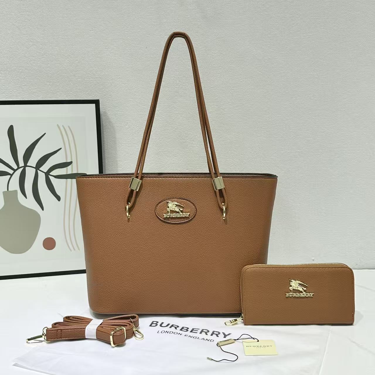 Jet Set Medium Tote Bag & Wallet