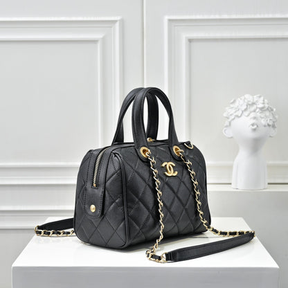 Small Bowling Bag in Black Caviar