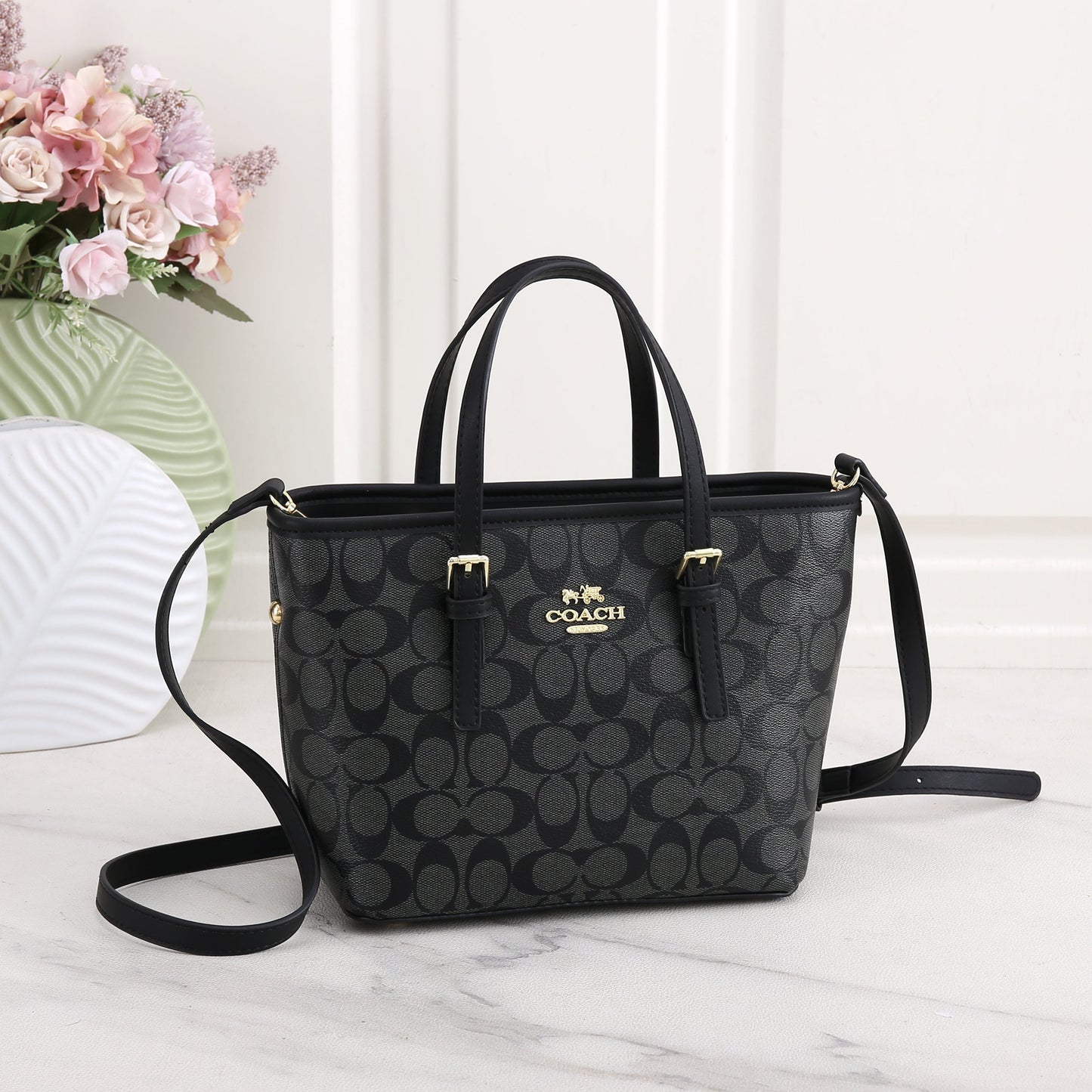 City Tote Bag In Signature Canvas