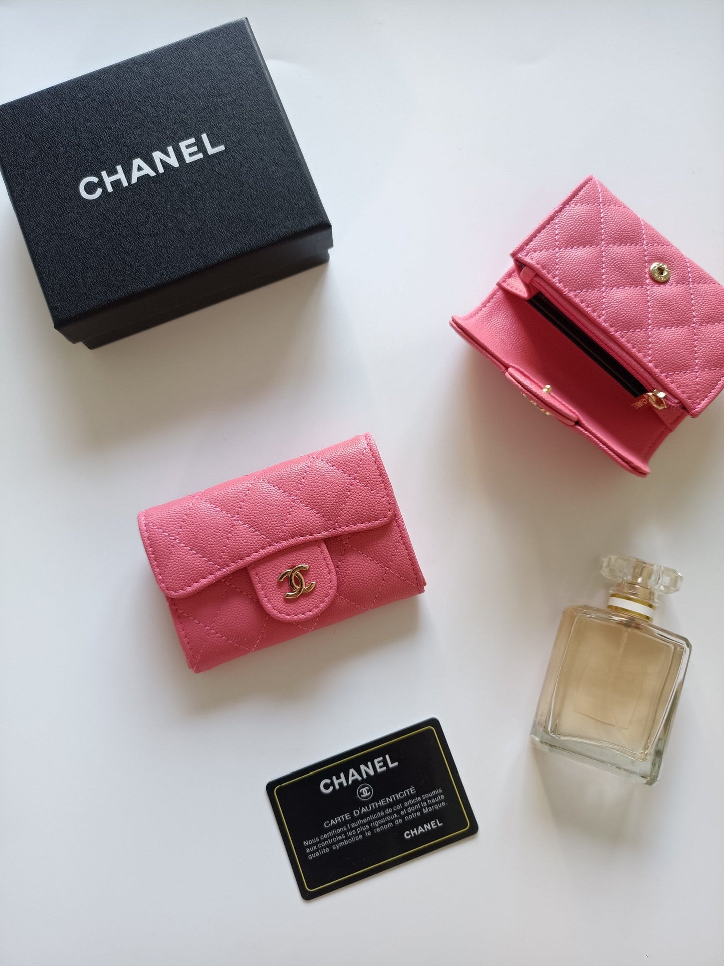 Classic Flap Card Holder