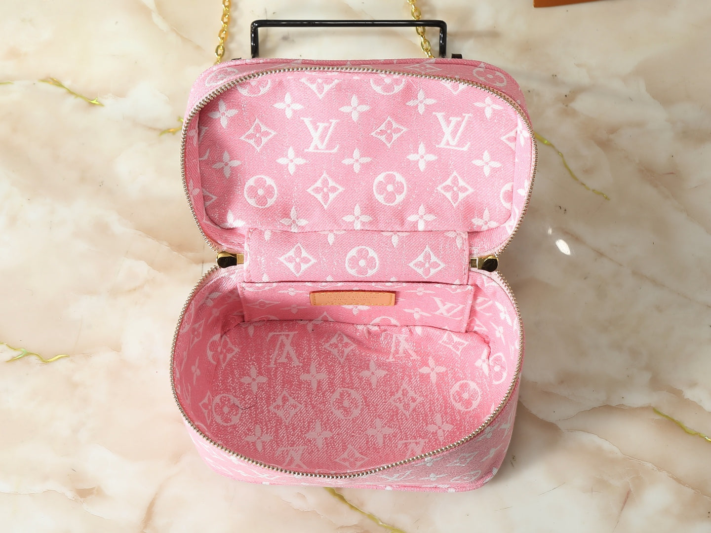 Vanity Case Chain Crossbody Bag