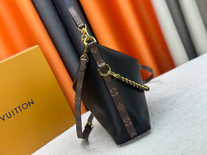 Multipass Handbag