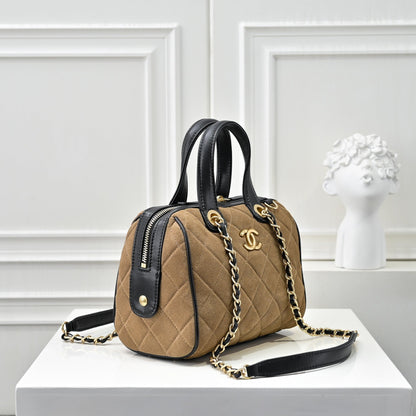 Small Trunk Shoulder Bag