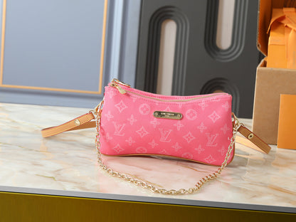 Mini Chain Shoulder Bag