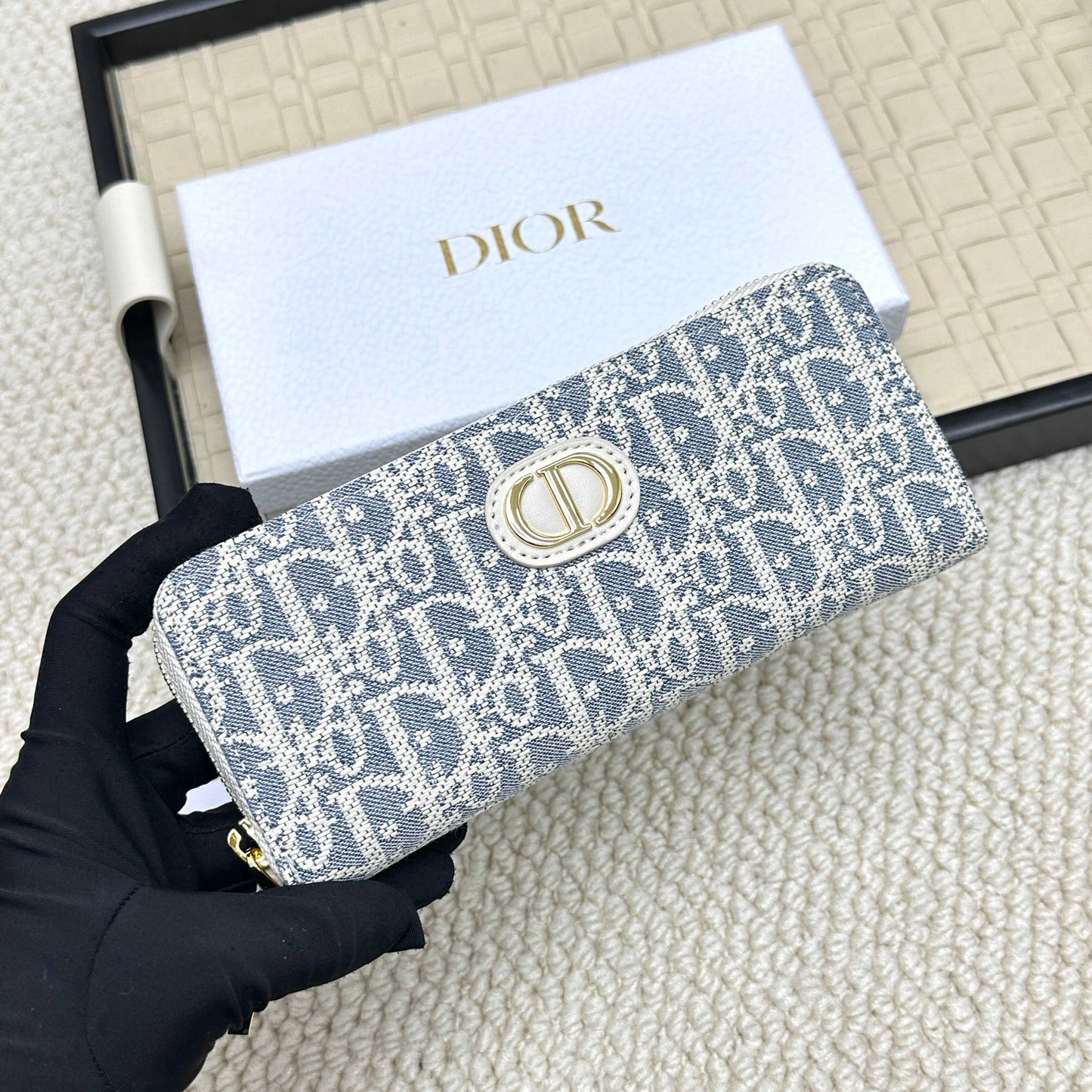 Special Modern Wallet