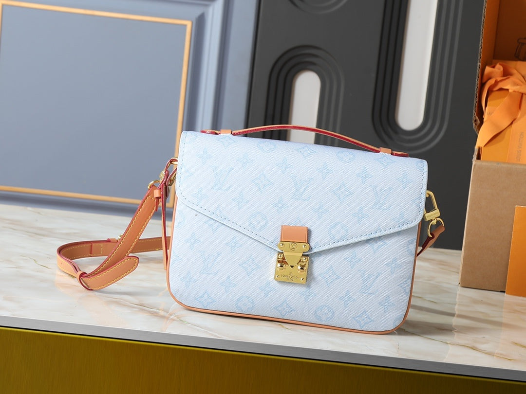 Pochette Metis Bag