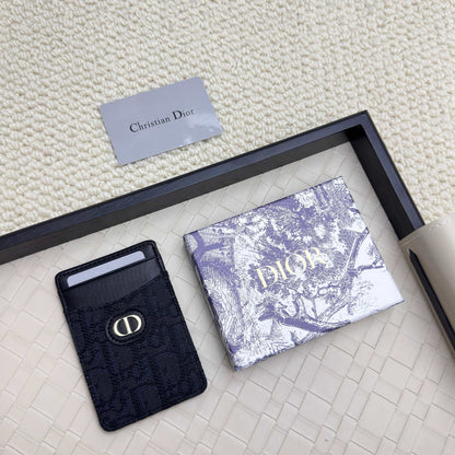 D10r Magnetic Card Holder