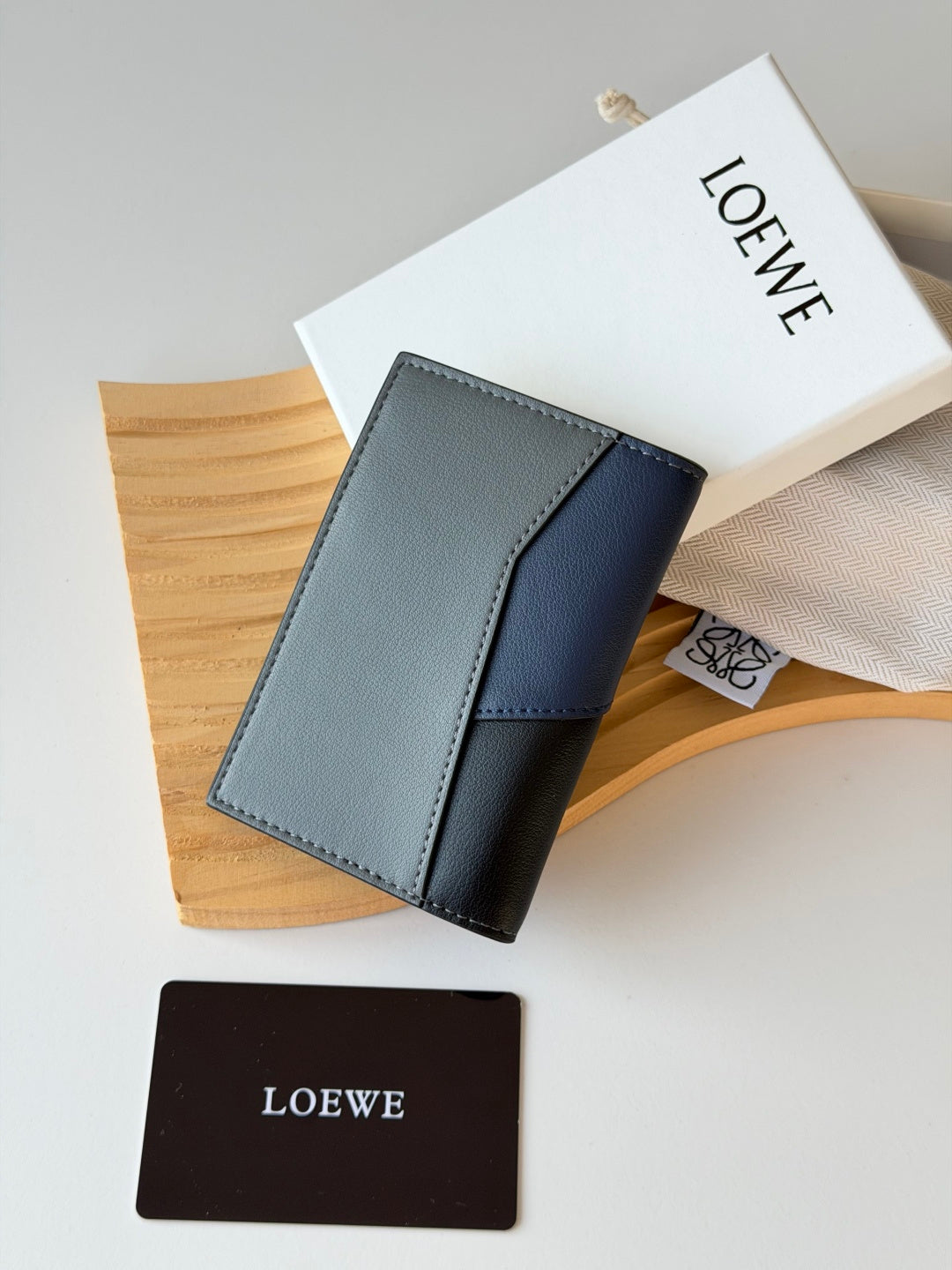 Puzzle Bifold Cardholder