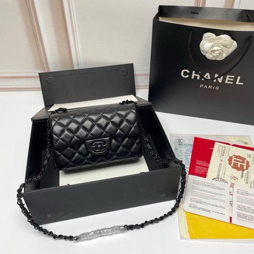 Quilted Chain Crossbody Bag
