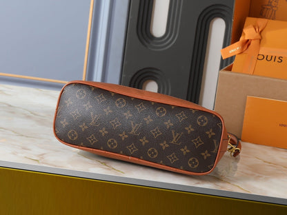 Alma Soft Monogram Bag