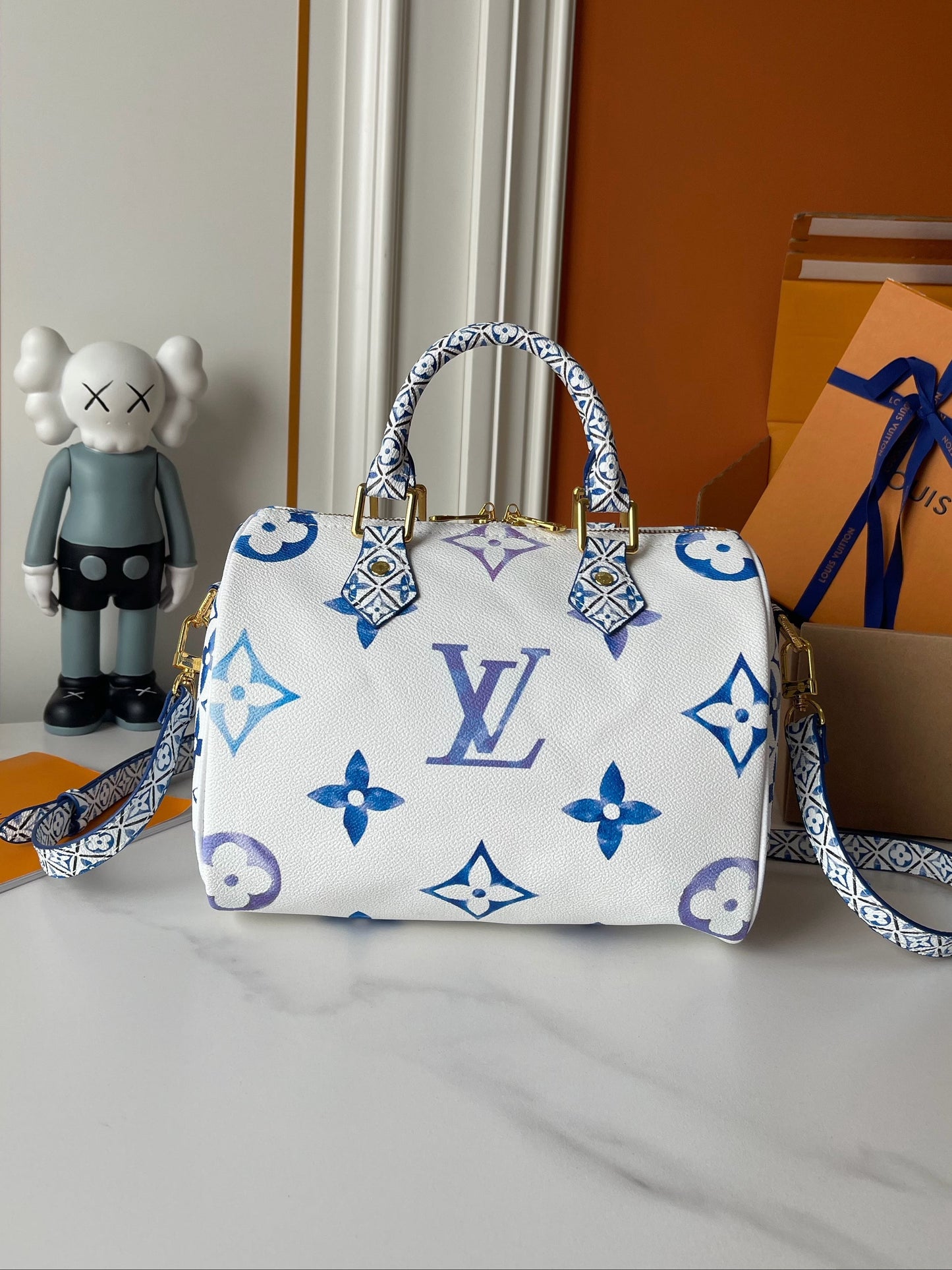 On The Go Shoulder Bag