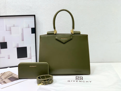 Antigona CatchAll Tote Bag & Wallet