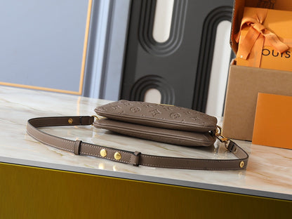 Pochette Liv Monogram Shoulder Bag