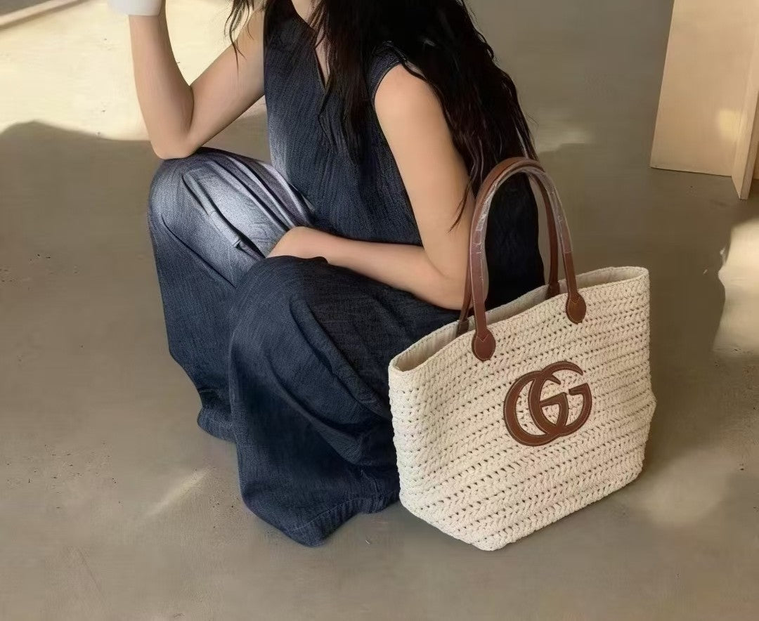 Medium Tote Bag