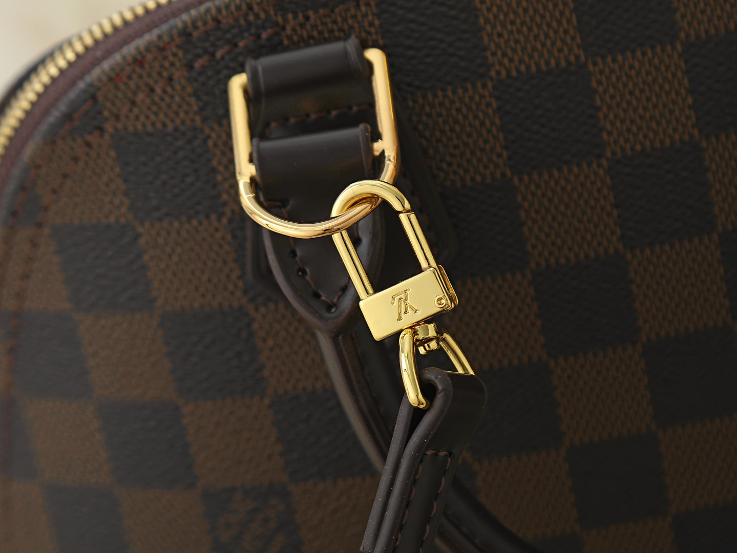 Alma Ebene Canvas Handbag