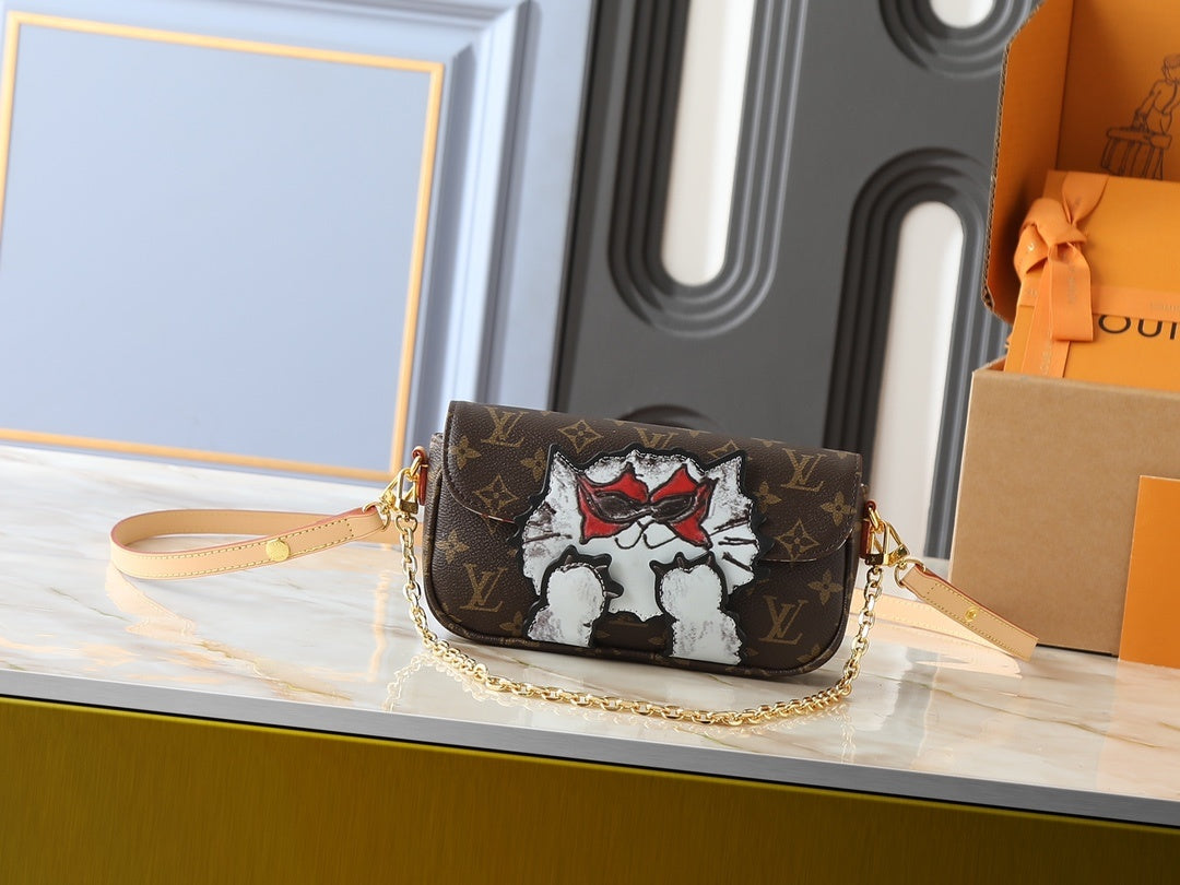 Wallet On Chain Ivy Monogram