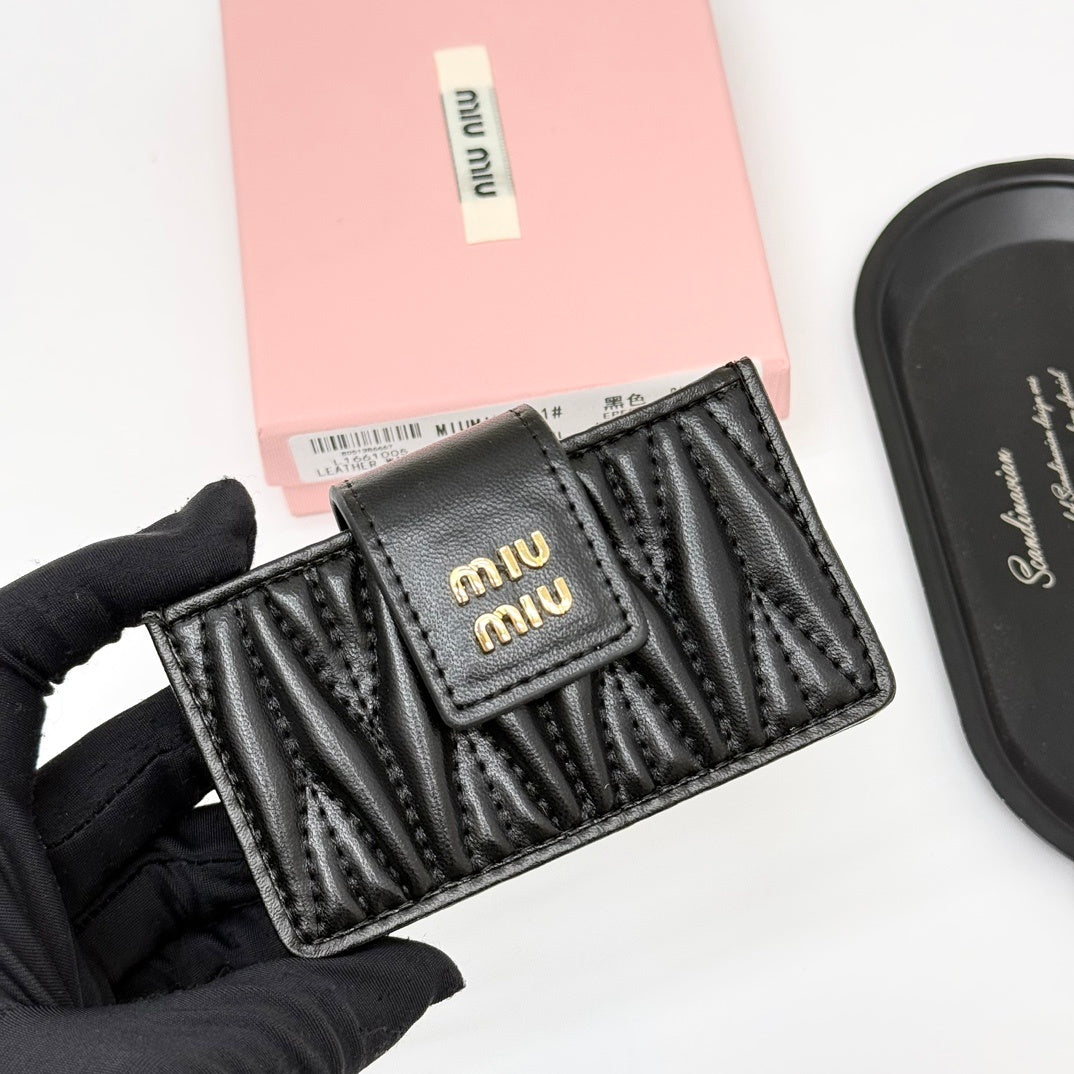 Fine Logo-Lettering Wallet